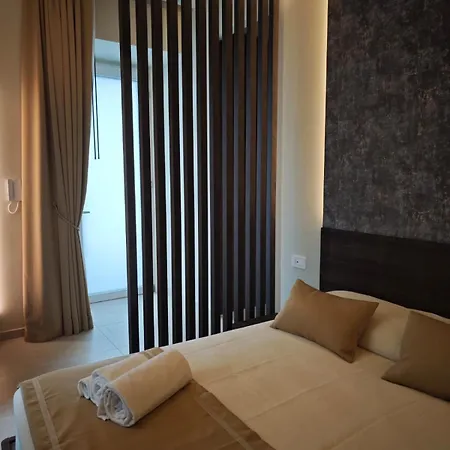 Shanti & Castello Guest house *
