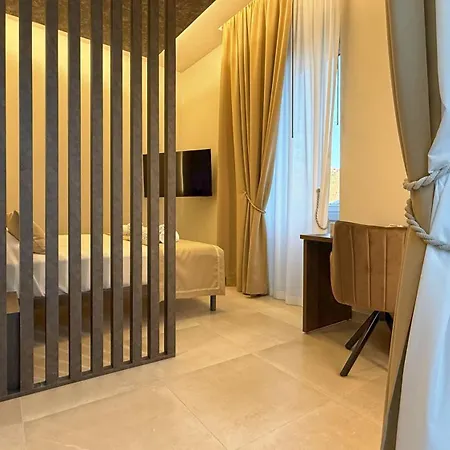 Shanti & Castello Guest house *